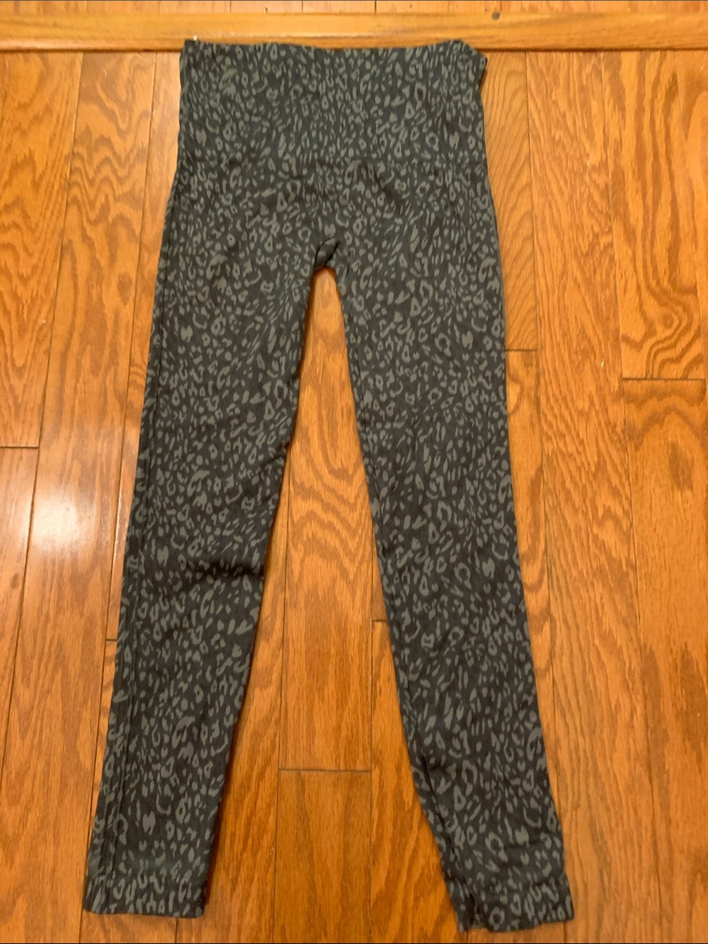 Spanx High-Waist Gray Leopard Print Leggings